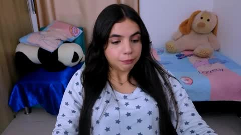 Snapshot of elenna_hotx chatting on 22, 9, 2025 agnes online show from 22, 9, 2025