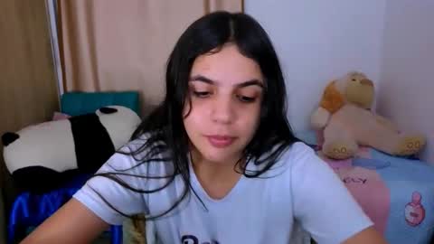 Snapshot of elenna_hotx chatting on 17, 10, 2025 agnes online show from 17, 10, 2025