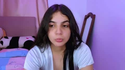 Snapshot of elenna_hotx chatting on 21, 10, 2025 agnes online show from 21, 10, 2025