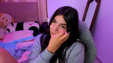 Snapshot of elenna_hotx chatting on 28, 10, 2025 agnes online show from 28, 10, 2025