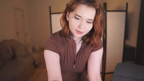 Snapshot of eleonora_linn_ chatting on 22, 10, 2025 Eleonora online show from 22, 10, 2025