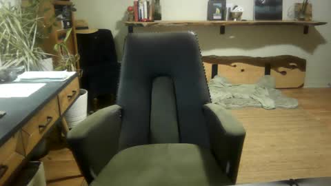 Snapshot of elephantfox chatting on 27, 9, 2025 fox online show from 27, 9, 2025