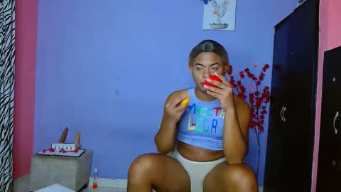 Snapshot of eletrabrowns chatting on 18, 9, 2025 eletrabrowns online show from 18, 9, 2025