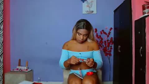 Snapshot of eletrabrowns chatting on 26, 9, 2025 eletrabrowns online show from 26, 9, 2025