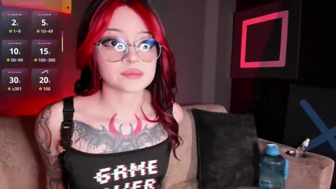 Snapshot of elettra_roux chatting on 10, 9, 2025 ELETTRA online show from 10, 9, 2025