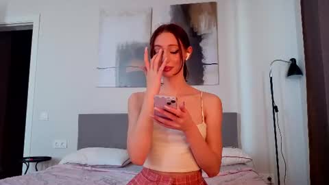 Elfie online show from 14, 7, 2026