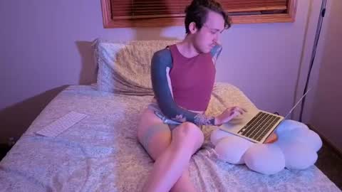 Snapshot of elhobbito chatting on 3, 8, 2026 Lvr guuurl online show from 3, 8, 2026