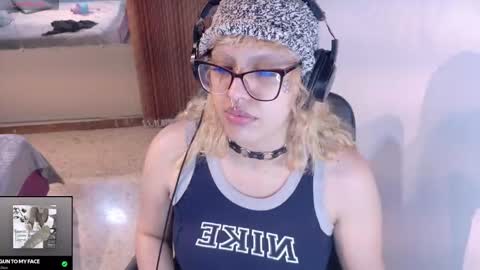 Snapshot of eli666uwu chatting on 8, 10, 2025 eli666uwu online show from 8, 10, 2025