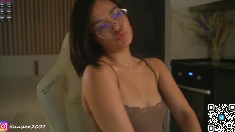 Snapshot of eli_asian chatting on 12, 4, 2026 Eli online show from 12, 4, 2026