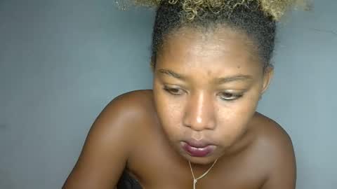 elia011 online show from 11, 1, 2025