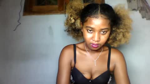 elia011 online show from 26, 1, 2025