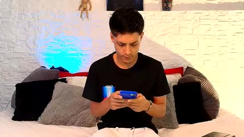 elias_salvatore_ online show from 27, 5, 2026