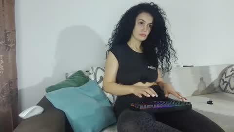 Snapshot of eliebullet chatting on 2, 10, 2025 eliebullet online show from 2, 10, 2025