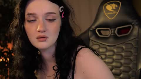 Ellie online show from 5, 10, 2025