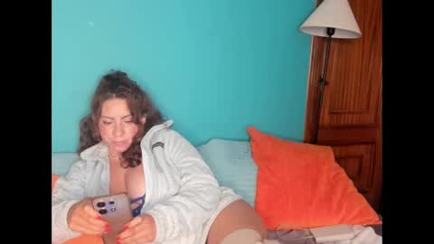 elifgirasol online show from 4, 3, 2025