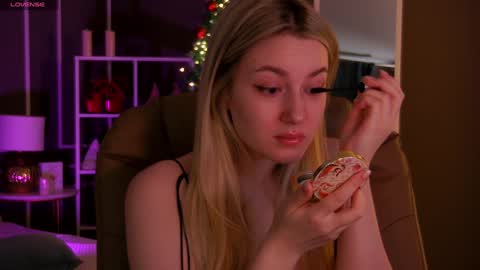 Snapshot of elina_nortas chatting on 14, 1, 2025 Elina online show from 14, 1, 2025