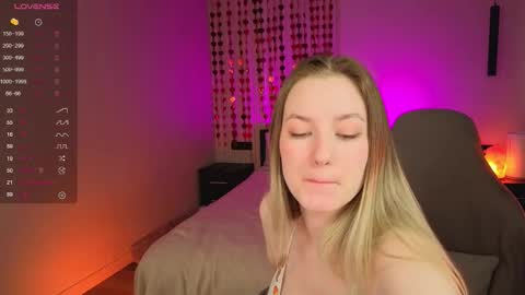 Snapshot of elina_nortas chatting on 13, 3, 2026 Elina online show from 13, 3, 2026