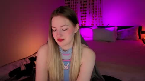 Snapshot of elina_nortas chatting on 6, 4, 2026 Elina online show from 6, 4, 2026