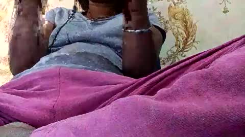 elina_roy03 online show from 12, 11, 2025