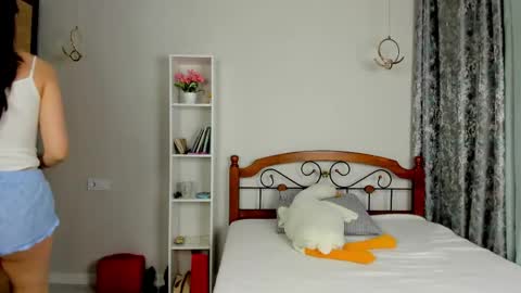 Snapshot of elina_syui chatting on 24, 5, 2026 CutieJune online show from 24, 5, 2026