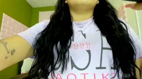 Snapshot of elinaax chatting on 2, 10, 2025 Elina  online show from 2, 10, 2025