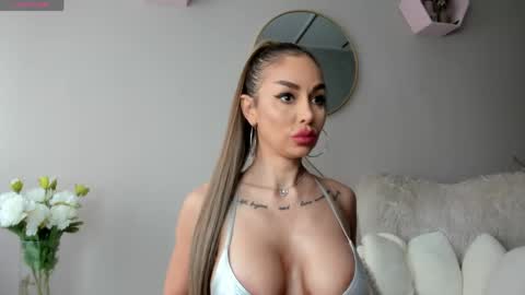 Elina online show from 4, 5, 2026