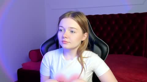 elinavale online show from 25, 5, 2026