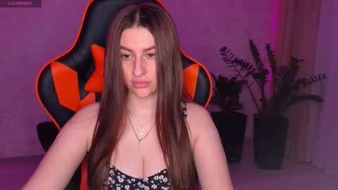 Elina online show from 21, 9, 2025