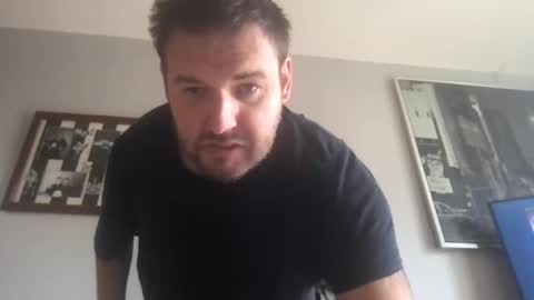 Snapshot of eliot26 chatting on 29, 9, 2025 e26 online show from 29, 9, 2025