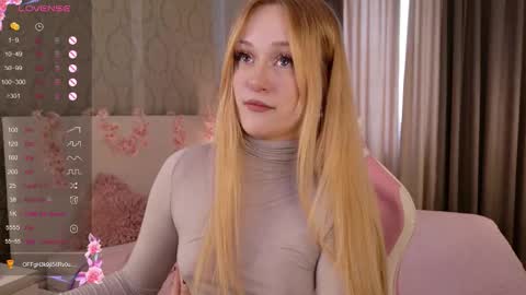 Snapshot of elis_goyard chatting on 18, 10, 2025 Elis online show from 18, 10, 2025