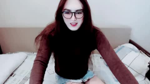 Snapshot of elisa_2001 chatting on 4, 4, 2026 Liza online show from 4, 4, 2026