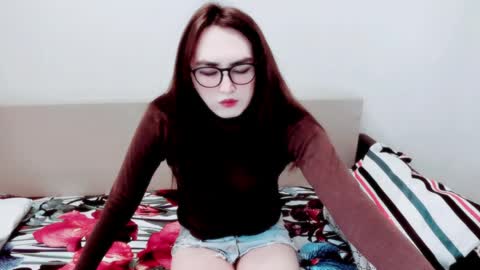 Snapshot of elisa_2001 chatting on 7, 4, 2026 Liza online show from 7, 4, 2026