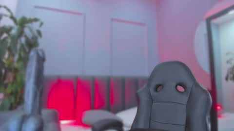 Elisa online show from 9, 10, 2025