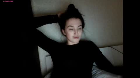 elisa_dove208 online show from 28, 11, 2025