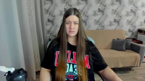 Snapshot of elisa_kollin chatting on 7, 10, 2025 Aletta Oushen online show from 7, 10, 2025