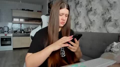 Snapshot of elisa_kollin chatting on 5, 12, 2025 Aletta Oushen online show from 5, 12, 2025