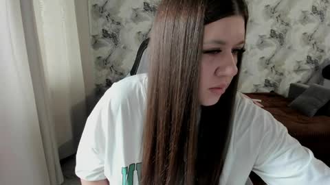 Snapshot of elisa_kollin chatting on 23, 5, 2026 Aletta Oushen online show from 23, 5, 2026