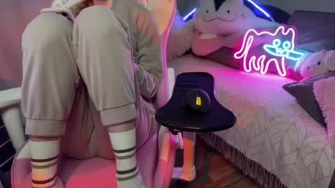 Snapshot of elisa_north chatting on 28, 9, 2025 Elisa North online show from 28, 9, 2025