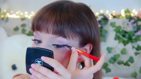 ElisabethDavis online show from 12, 4, 2026