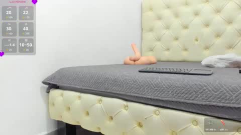 Snapshot of elisabethmassey chatting on 6, 10, 2025 Liss online show from 6, 10, 2025