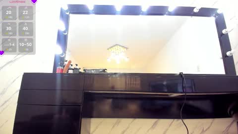 Snapshot of elisabethmassey chatting on 8, 10, 2025 Liss online show from 8, 10, 2025