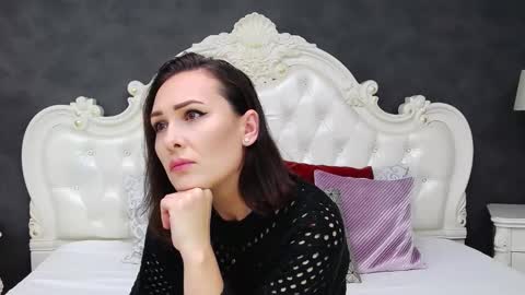 Krissy online show from 11, 11, 2025