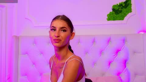 ElisaCharm online show from 13, 5, 2026