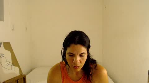 Snapshot of elisafeels chatting on 13, 10, 2025 Elisa online show from 13, 10, 2025