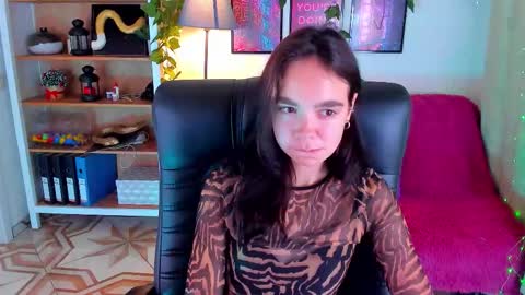 Snapshot of elise_noir chatting on 12, 9, 2025 Elise online show from 12, 9, 2025
