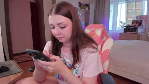 Elise    online show from 17, 1, 2025