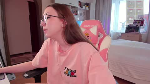 Elise    online show from 3, 2, 2025
