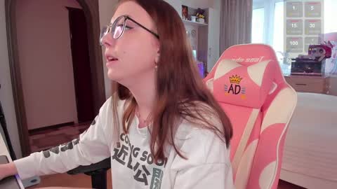 Elise    online show from 6, 2, 2025