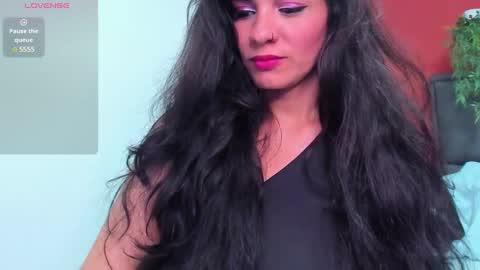 E L I S S A online show from 28, 1, 2025