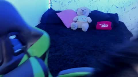 Snapshot of elissa_iris chatting on 19, 4, 2026 E L I S S A online show from 19, 4, 2026